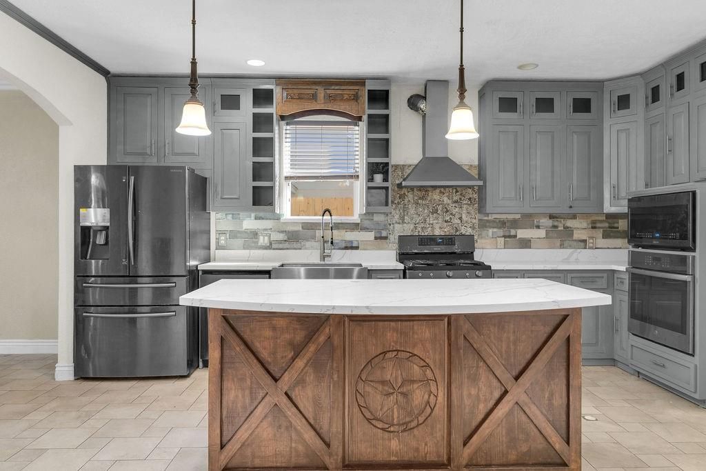 Interior, Kitchen, Pendant Lights, Recessed Lighting