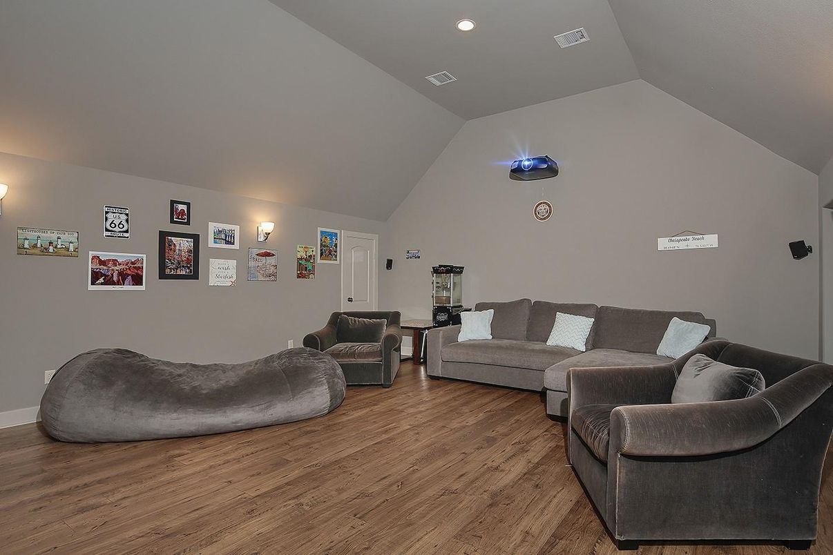 Interior, Living room, Recessed Lighting, Wood Texture Flooring