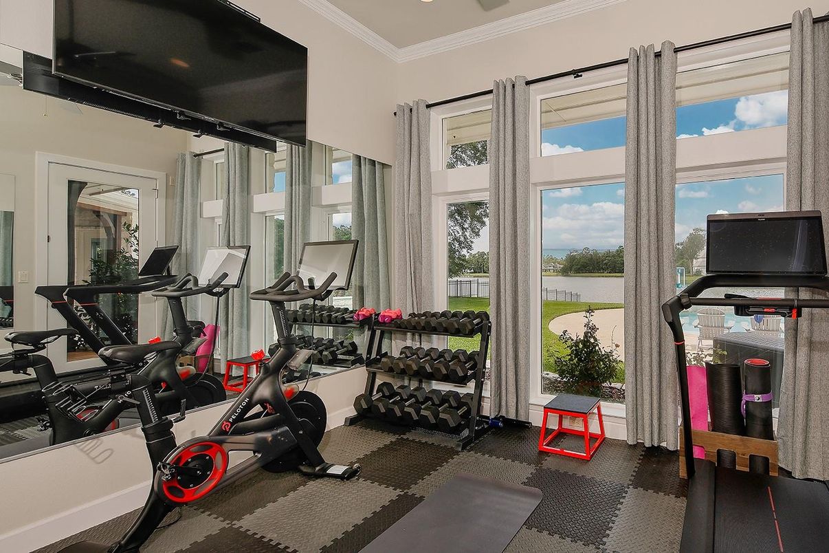 Fitness Equipment, Interior, Recessed Lighting, Water