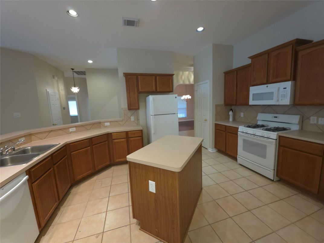 Interior, Kitchen, Pendant Lights, Recessed Lighting