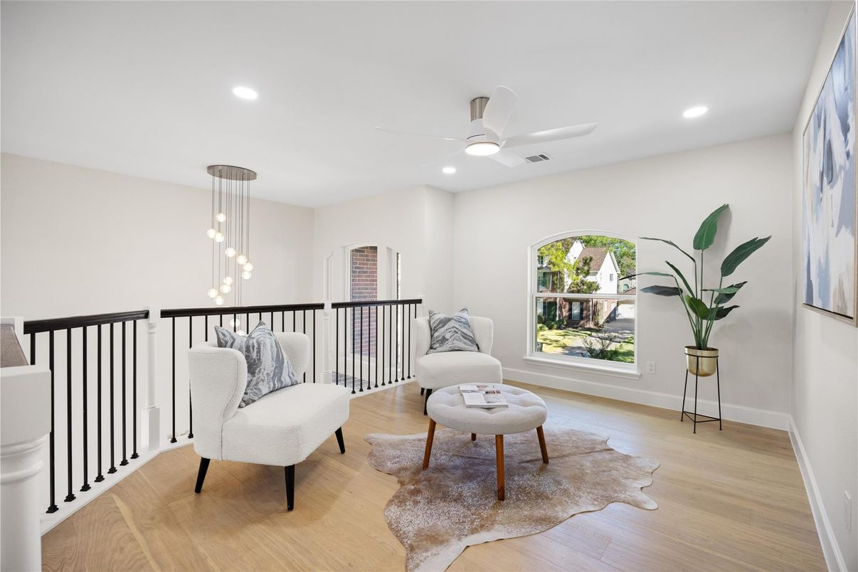 Interior, Pendant Lights, Recessed Lighting, Wood Texture Flooring