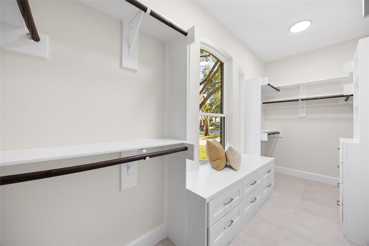 Interior, Recessed Lighting, Walk-in Closets