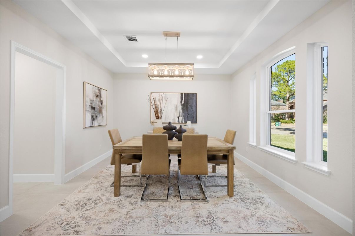 Dining room, Interior, Pendant Lights, Recessed Lighting