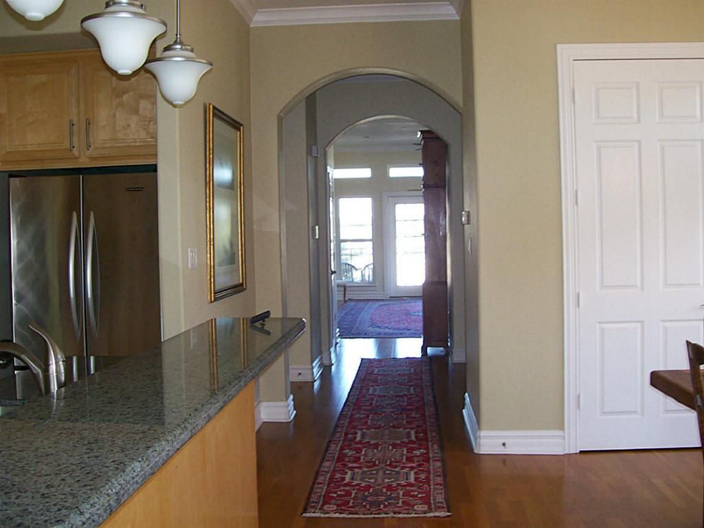 Interior, Pendant Lights, Wood Texture Flooring