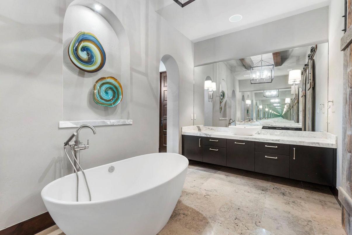 Bathroom, Dual Sink Vanities, Free Standing Baths, Interior, Recessed Lighting