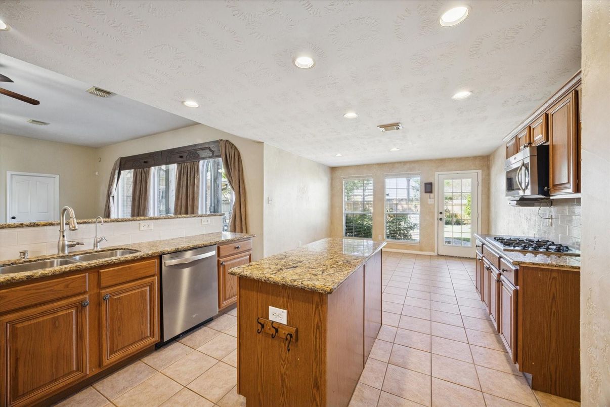 Interior, Kitchen, Recessed Lighting