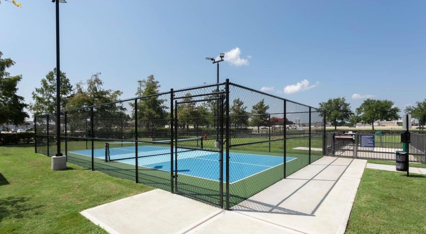 Exterior, Tennis Courts