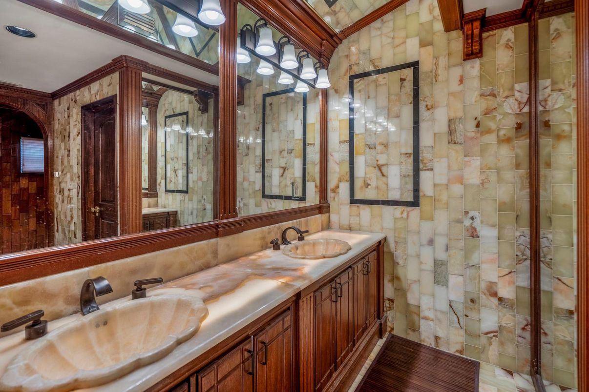 Bathroom, Dual Sink Vanities, Glass Shower, Interior