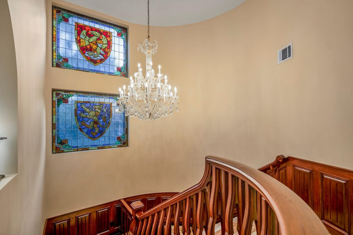 Chandelier, Interior