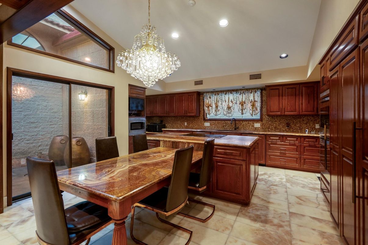 Chandelier, Dining room, Interior, Kitchen, Recessed Lighting