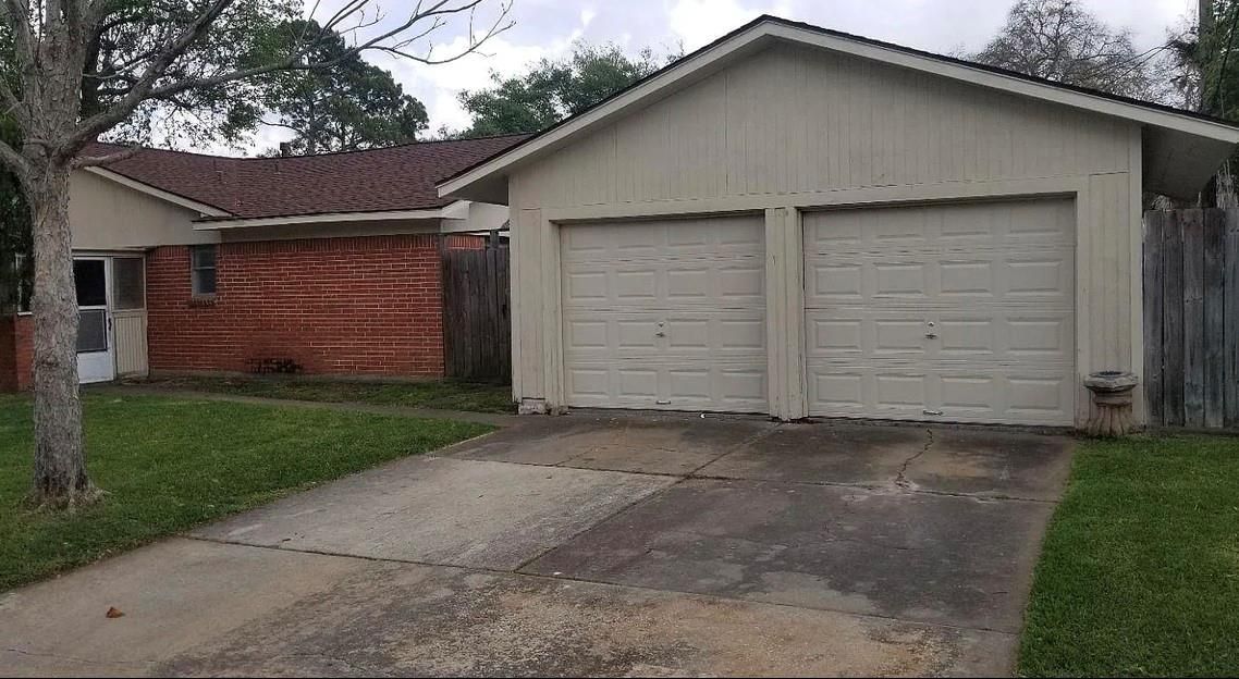 Detached Garage, Exterior