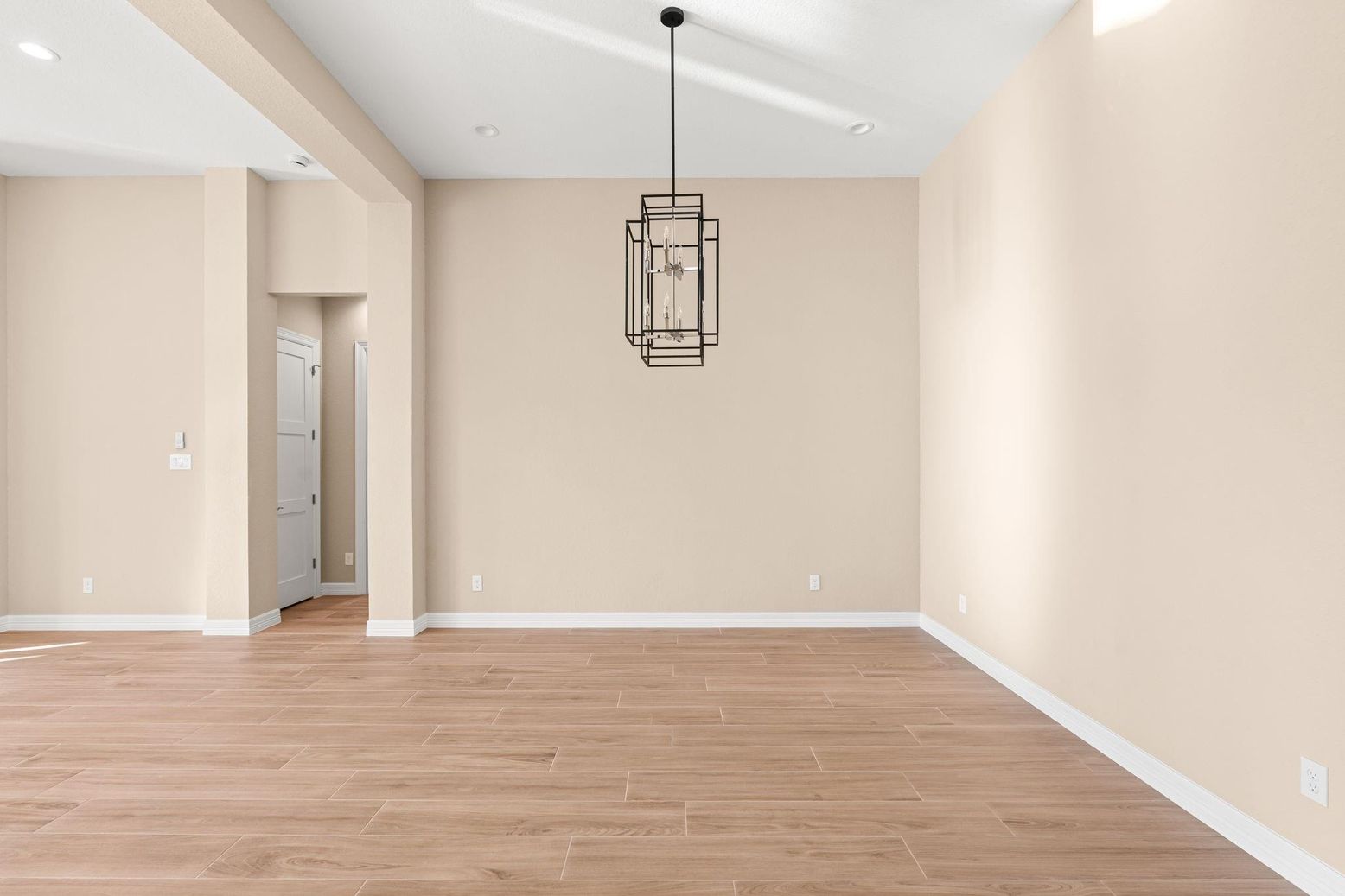 Empty room, Interior, Pendant Lights, Recessed Lighting, Wood Texture Flooring