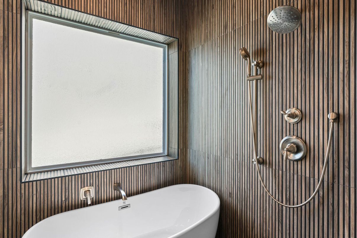 Bathroom, Free Standing Baths, Interior