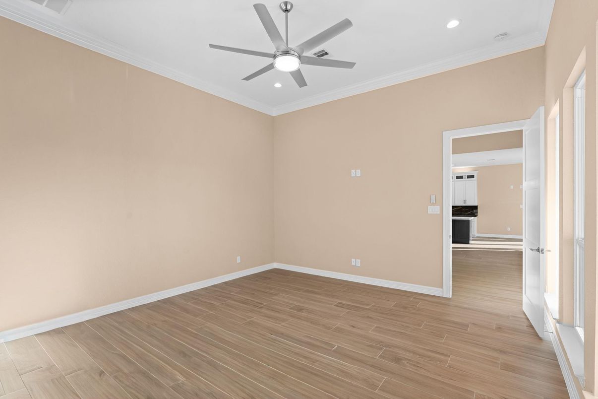 Empty room, Interior, Recessed Lighting, Wood Texture Flooring