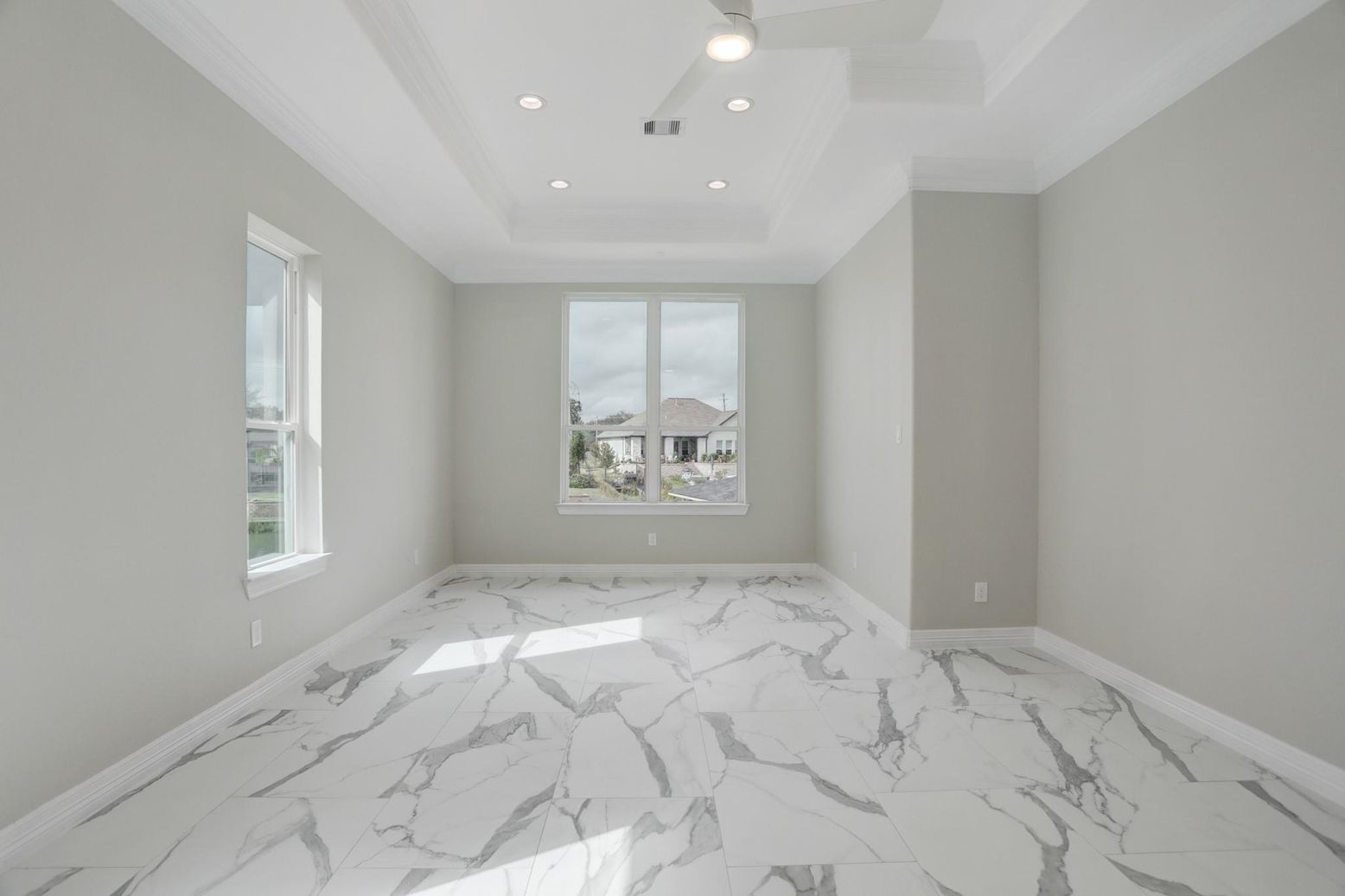 Empty room, Interior, Marble, Recessed Lighting