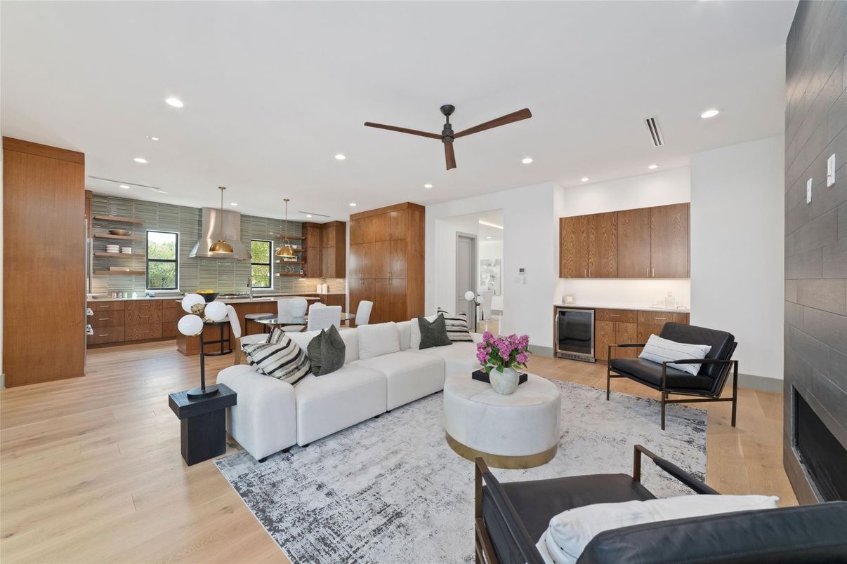 Dining room, Interior, Kitchen, Living room, Pendant Lights, Recessed Lighting, Wood Texture Flooring
