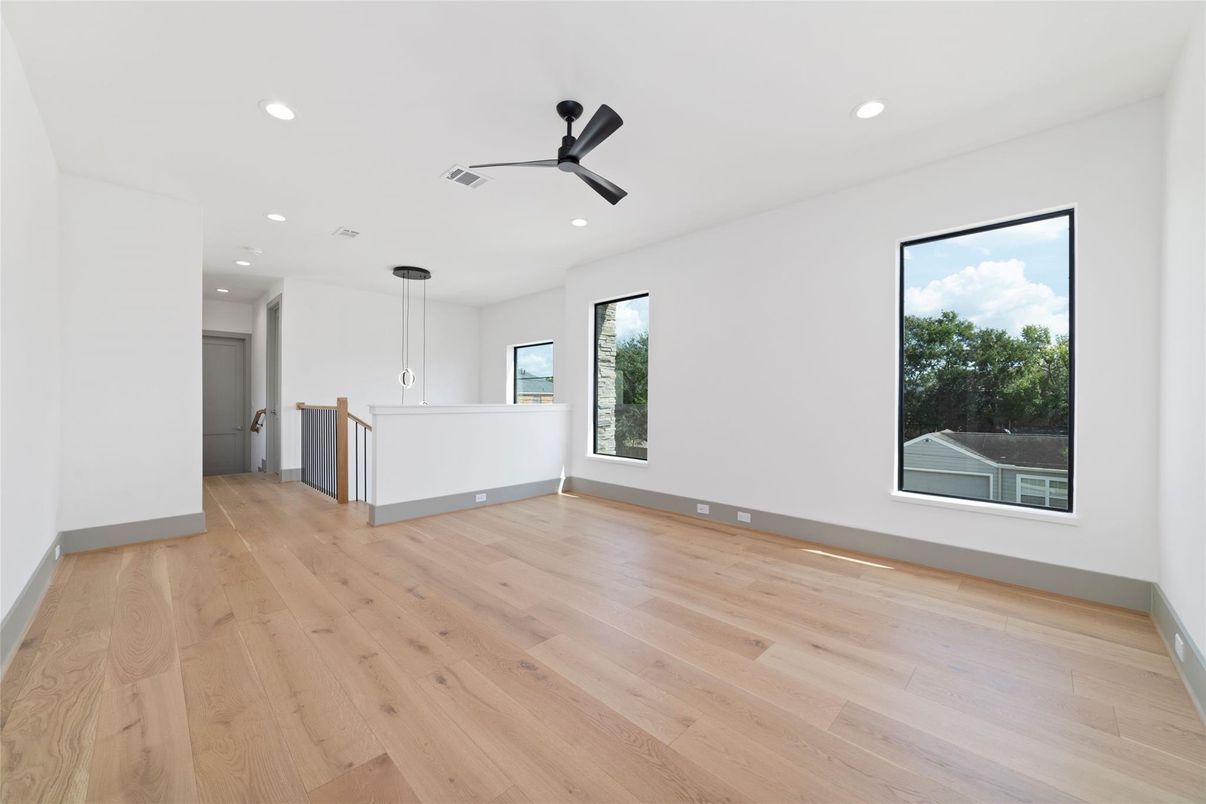 Empty room, Interior, Pendant Lights, Recessed Lighting, Wood Texture Flooring