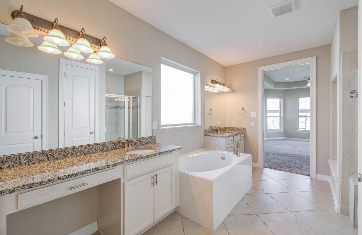 Bathroom, Dual Sink Vanities, Interior, Recessed Lighting