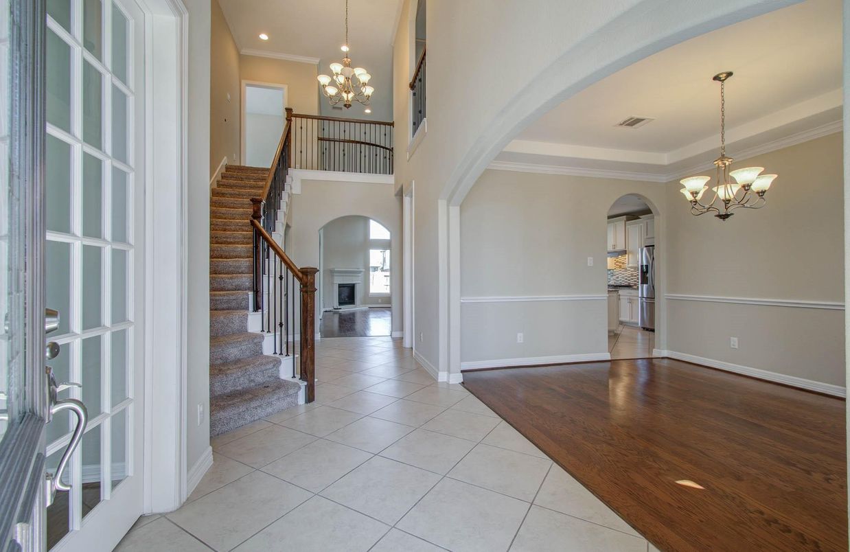 Chandelier, Interior, Recessed Lighting, Wood Texture Flooring