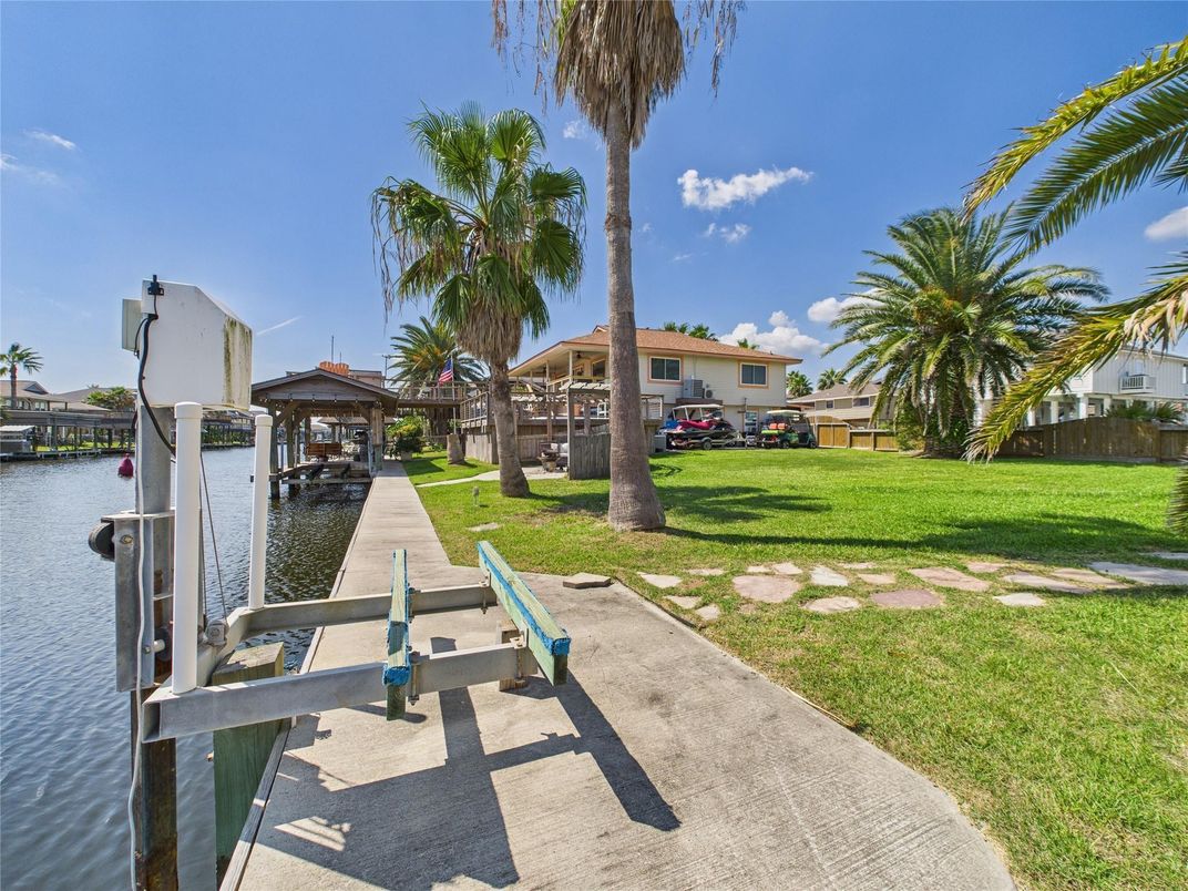 Backyard, Exterior, Water