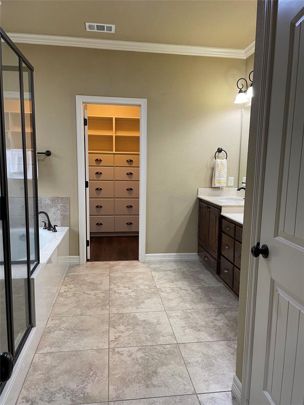 Bathroom, Dual Sink Vanities, Interior, Walk-in Closets