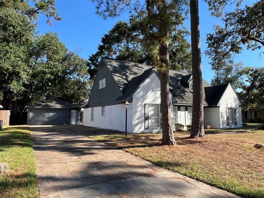Backyard, Detached Garage, Exterior
