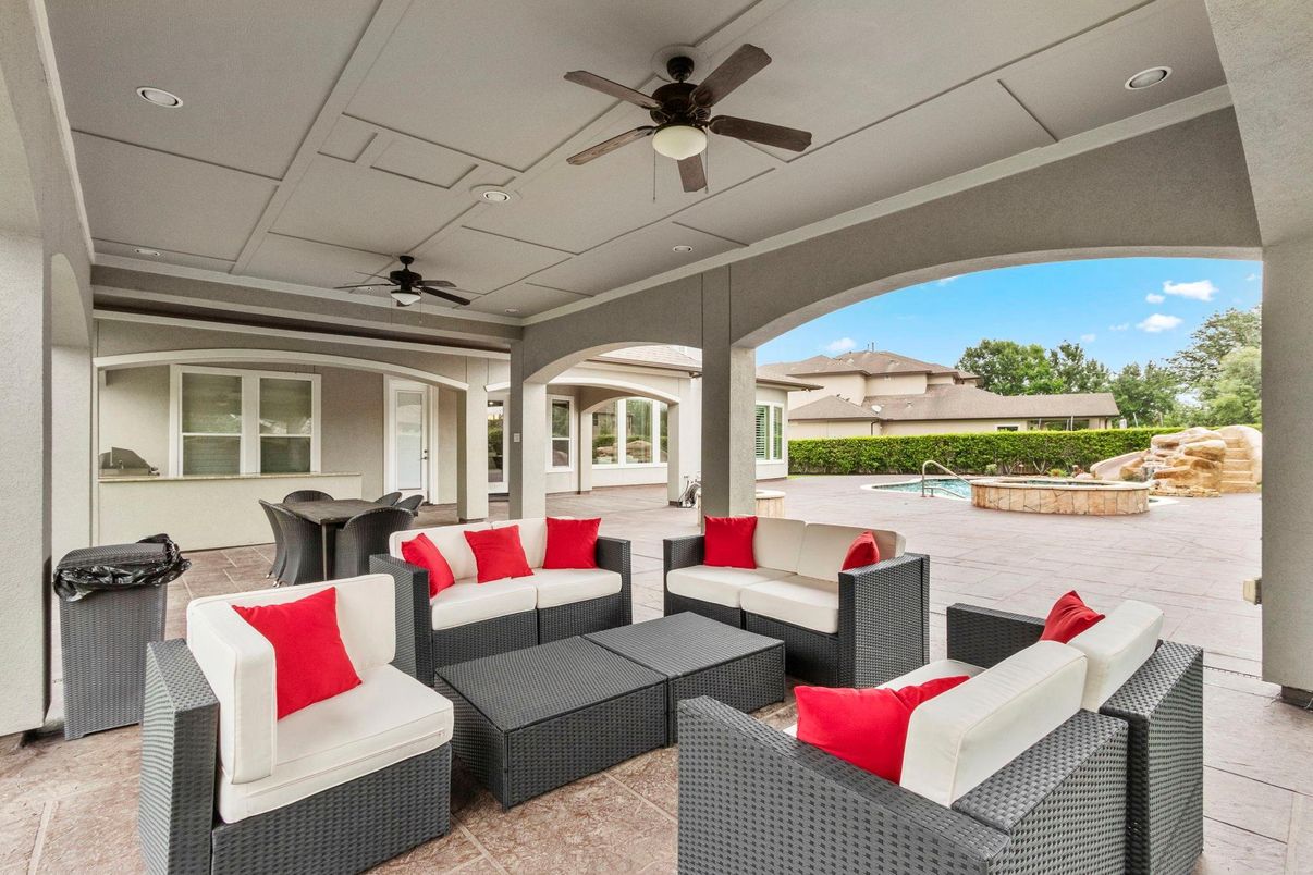 Exterior, Recessed Lighting