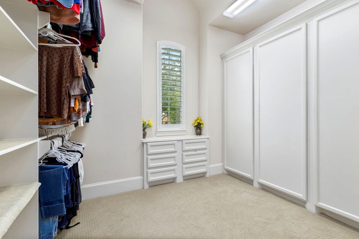 Interior, Walk-in Closets