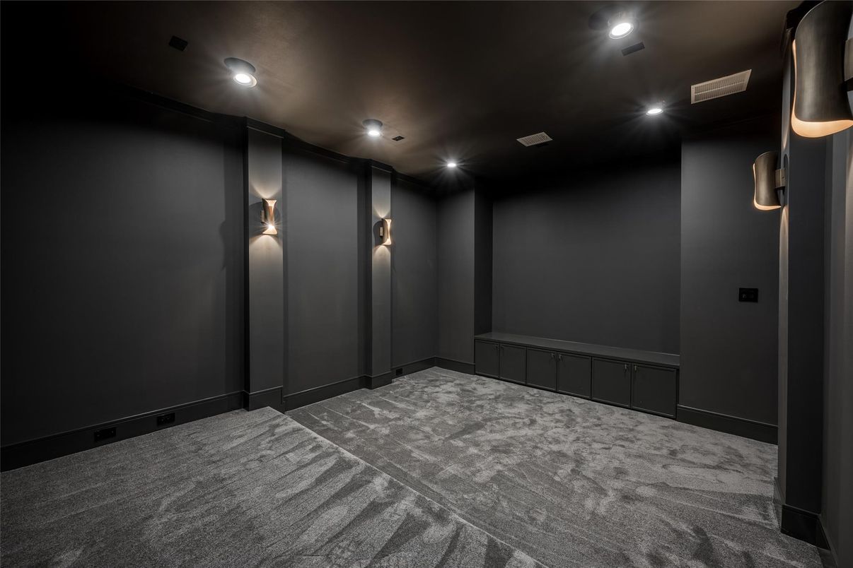 Interior, Projection Screen, Recessed Lighting, Theatre Room