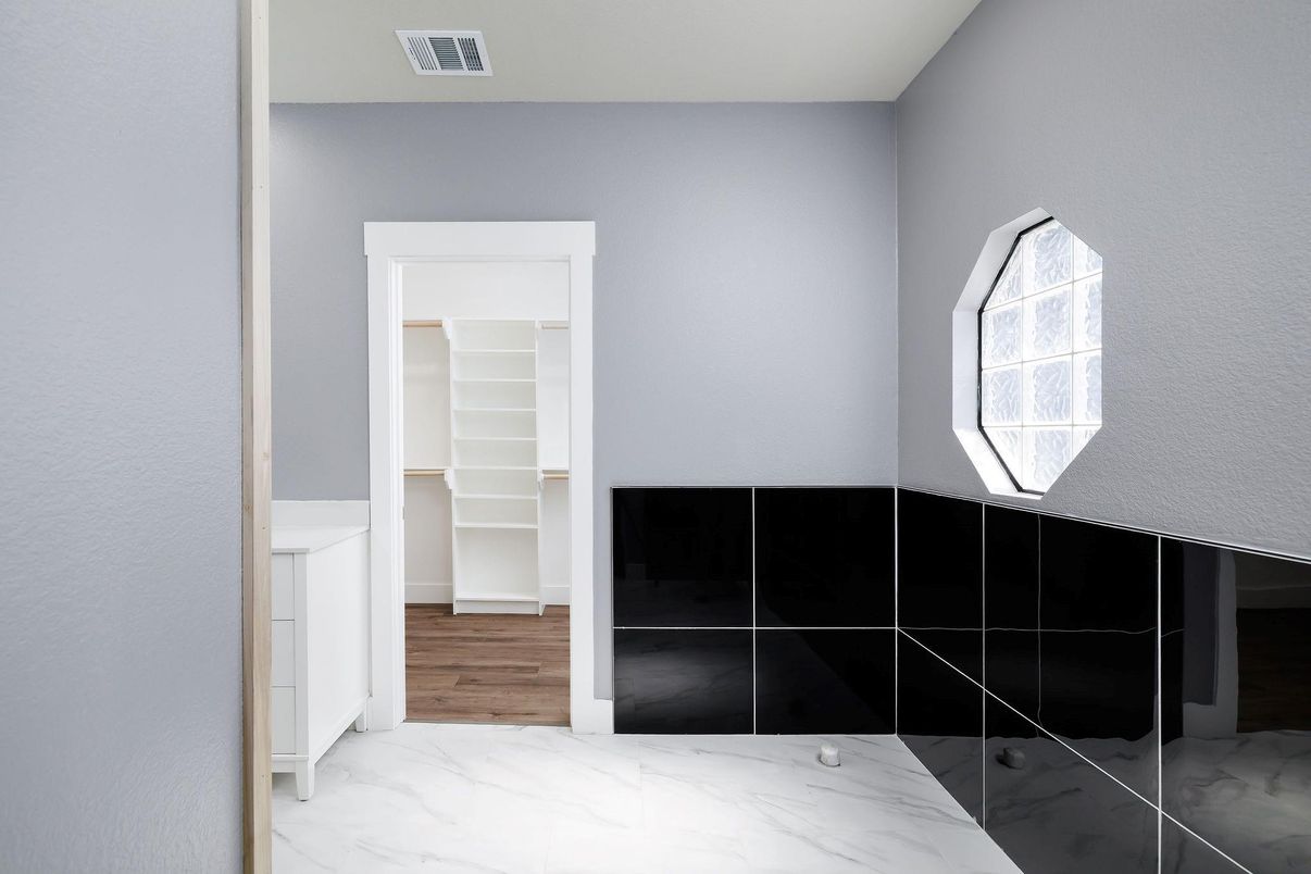 Interior, Marble, Walk-in Closets