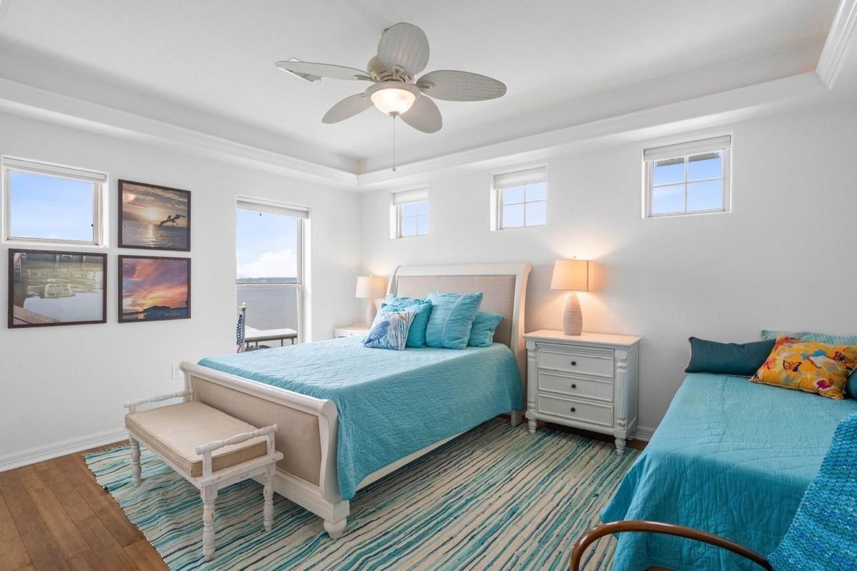 Bedroom, Interior, Water, Wood Texture Flooring