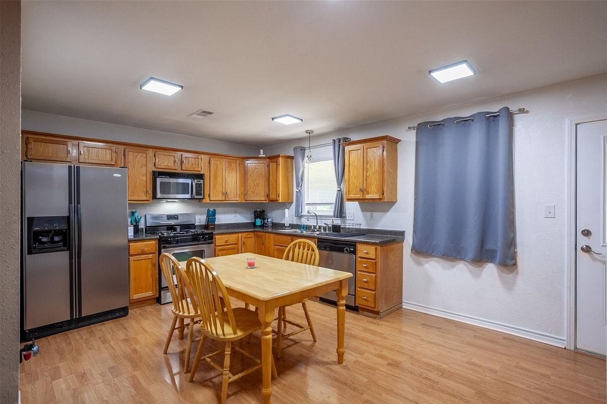 Dining room, Interior, Kitchen, Stainless Steel Appliances, Wood Texture Flooring