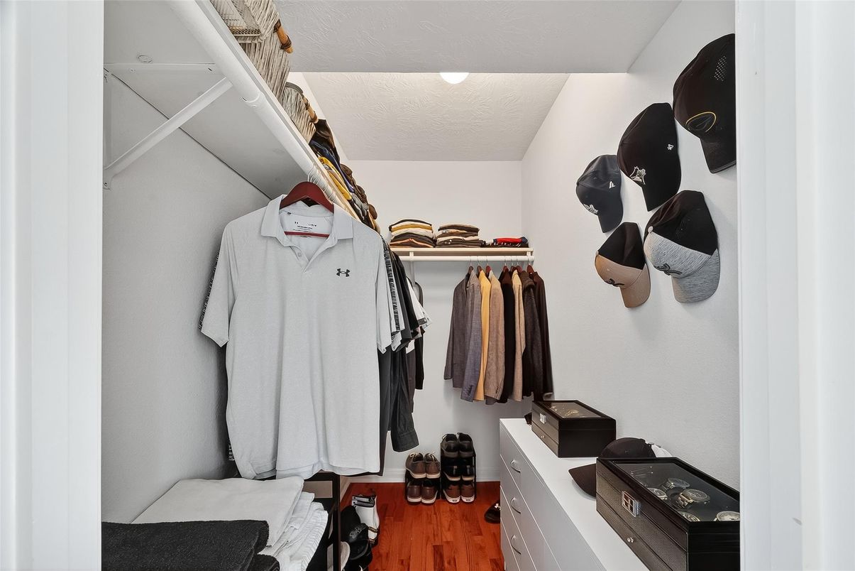 Interior, Recessed Lighting, Walk-in Closets, Wood Texture Flooring