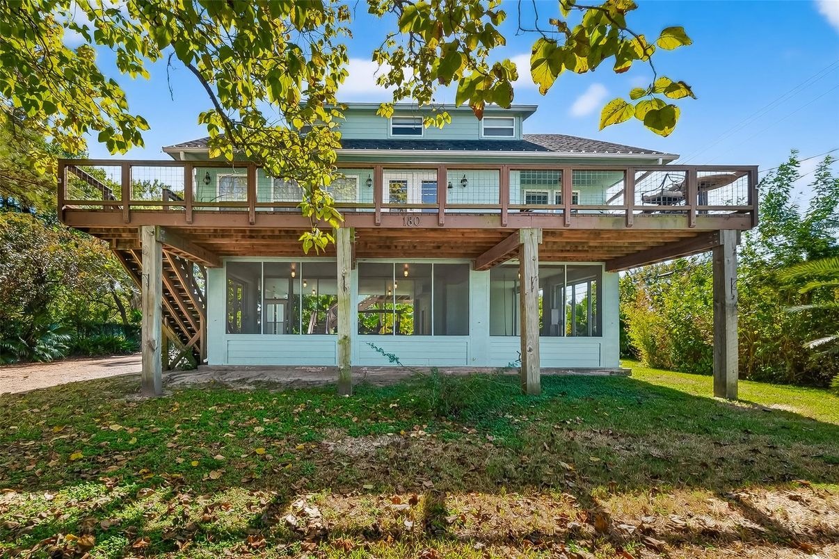 Backyard, Exterior, Facade, Modern