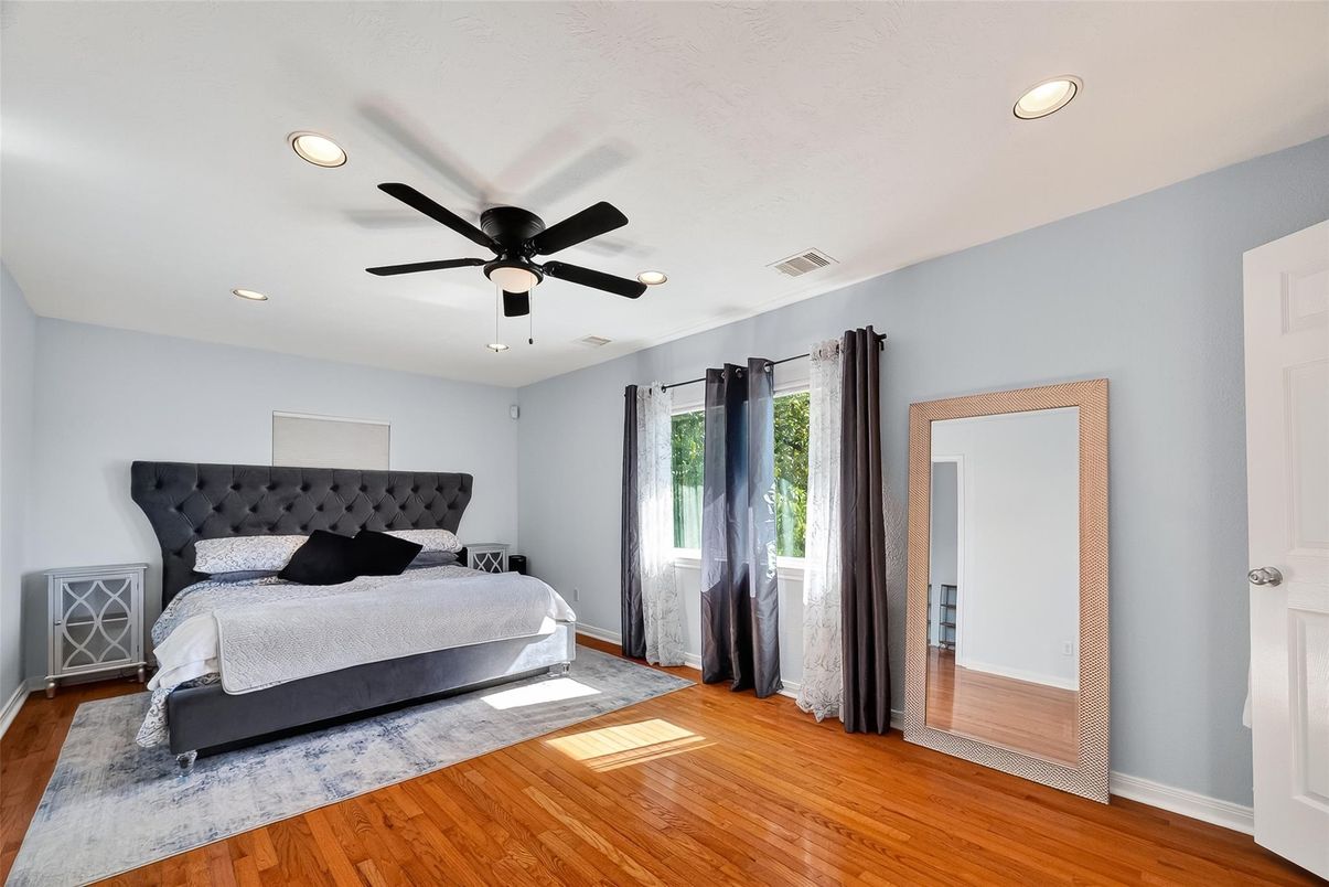 Bedroom, Interior, Recessed Lighting, Wood Texture Flooring