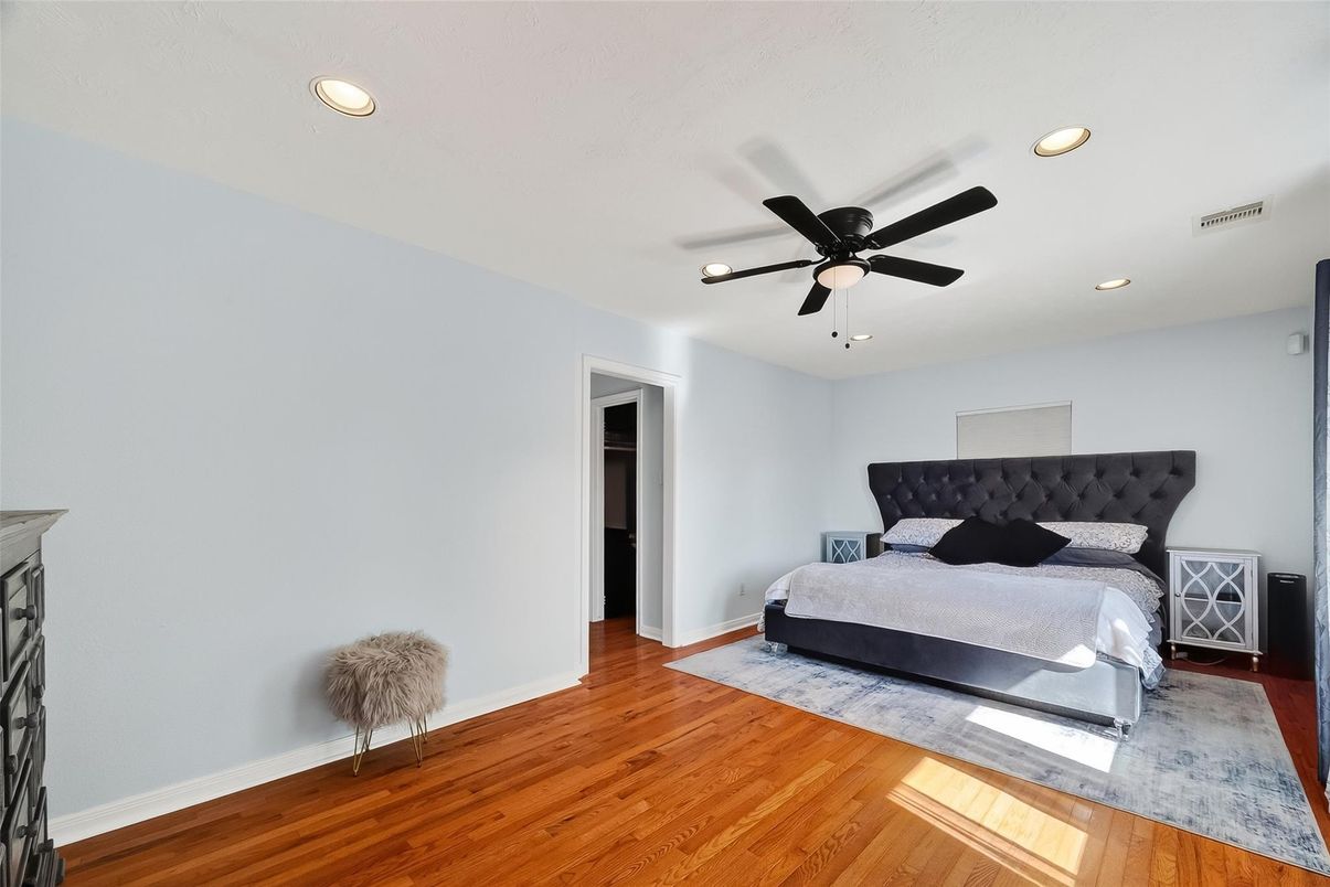 Bedroom, Interior, Recessed Lighting, Wood Texture Flooring