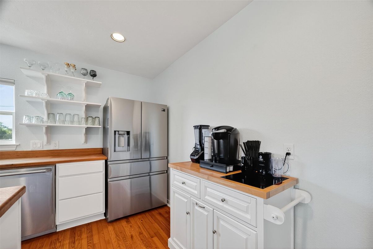 Interior, Kitchen, Recessed Lighting, Wood Texture Flooring