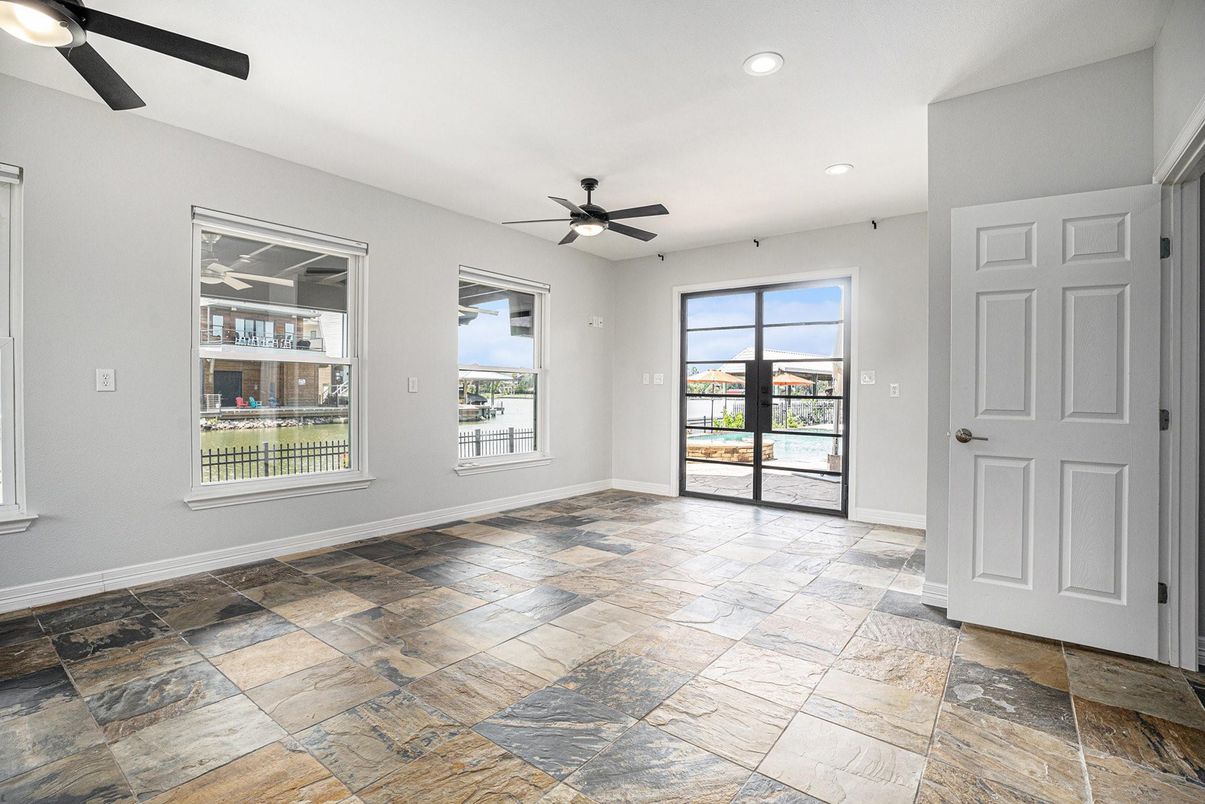 Empty room, Interior, Recessed Lighting
