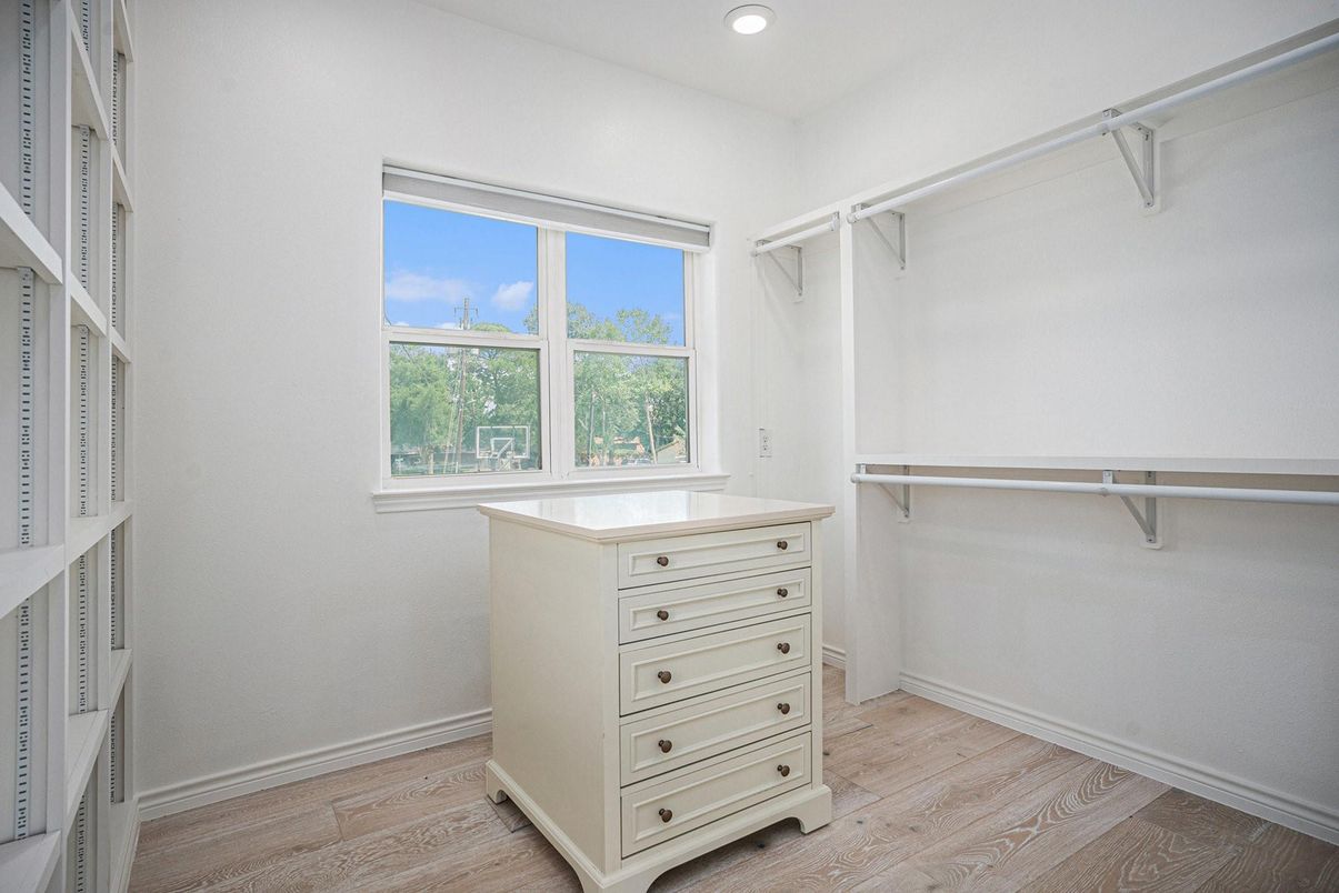 Interior, Recessed Lighting, Walk-in Closets, Wood Texture Flooring