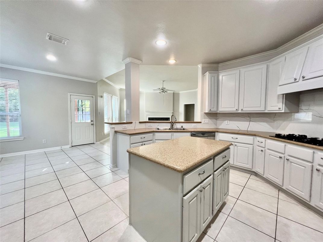 Interior, Kitchen, Recessed Lighting