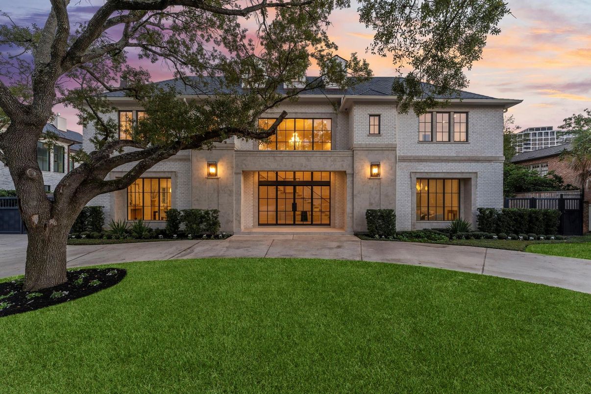 Attached, Backyard, Exterior, Facade, French Provincial