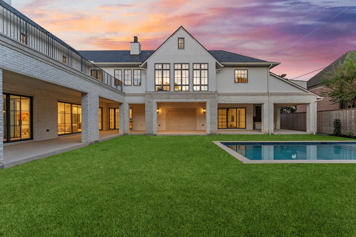 Backyard, Exterior, Pool