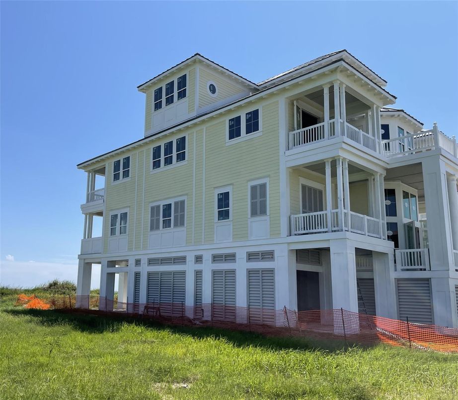 Attached, Backyard, Exterior, Facade, Rowhouse