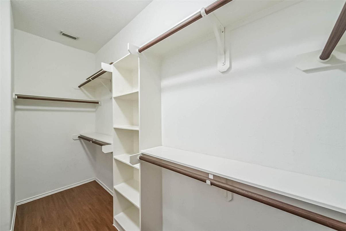 Interior, Walk-in Closets, Wood Texture Flooring