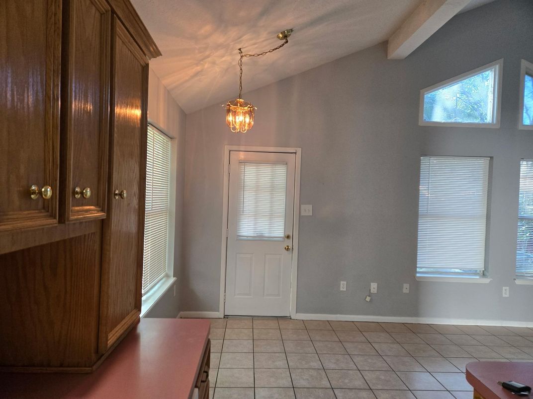 Chandelier, Interior, Pendant Lights