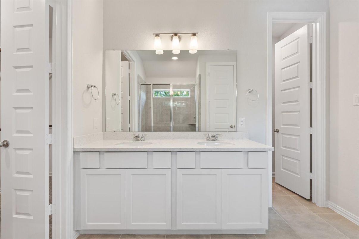 Bathroom, Dual Sink Vanities, Interior