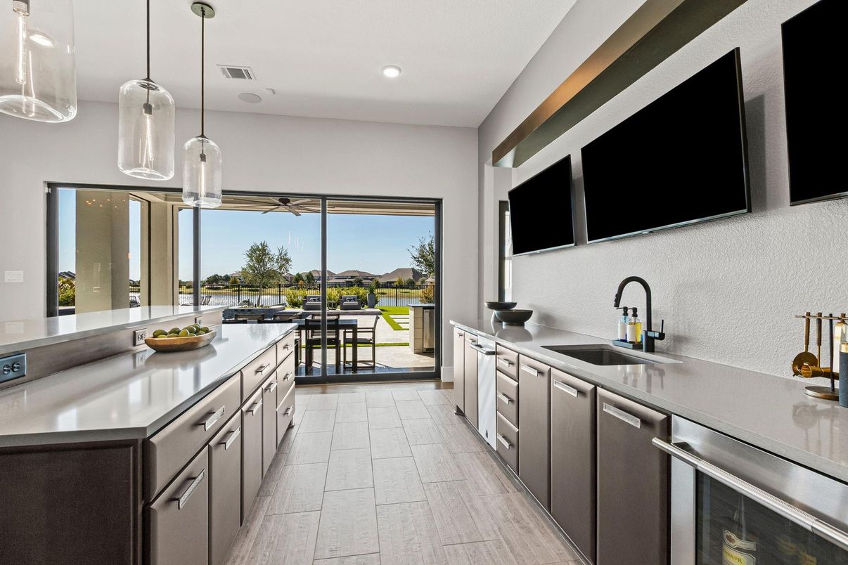Interior, Kitchen, Pendant Lights, Recessed Lighting, Stainless Steel Appliances, Water