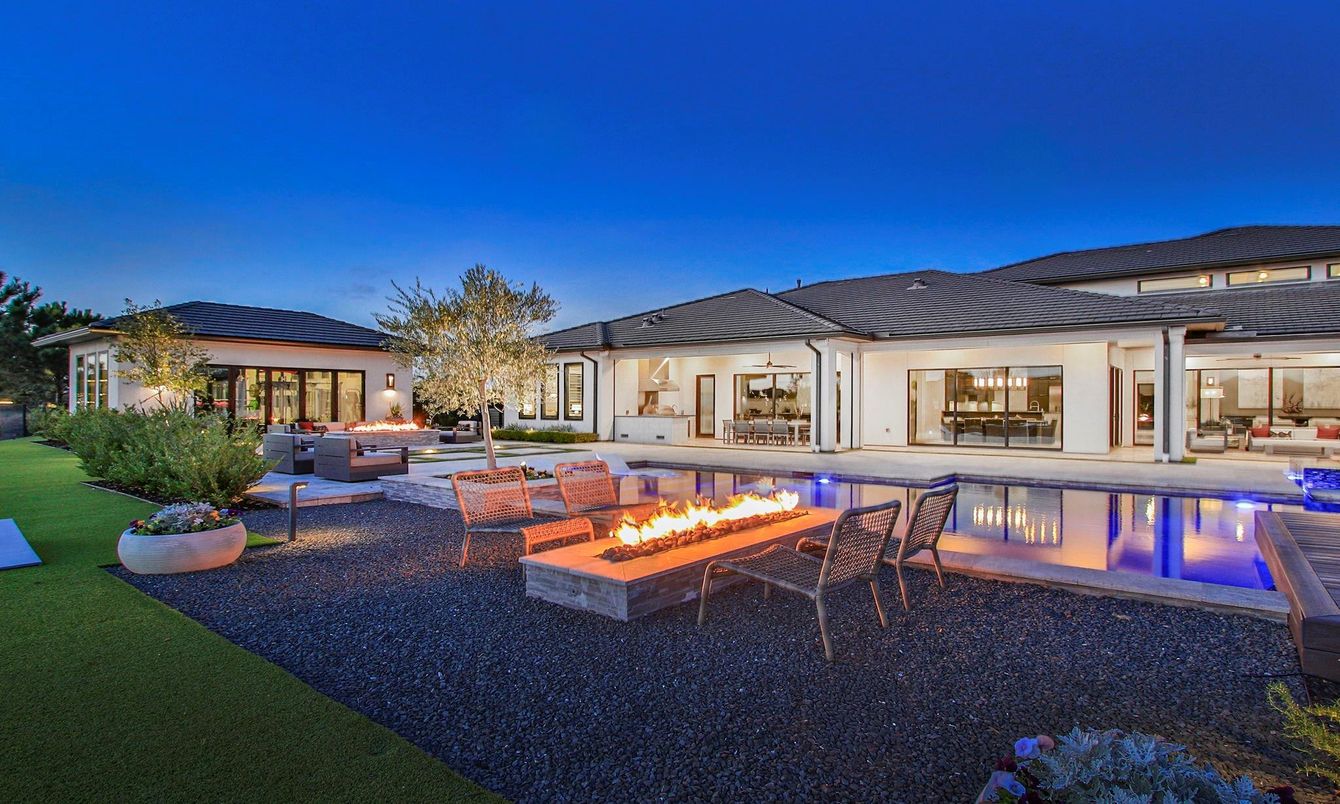 Backyard, Exterior, Pool