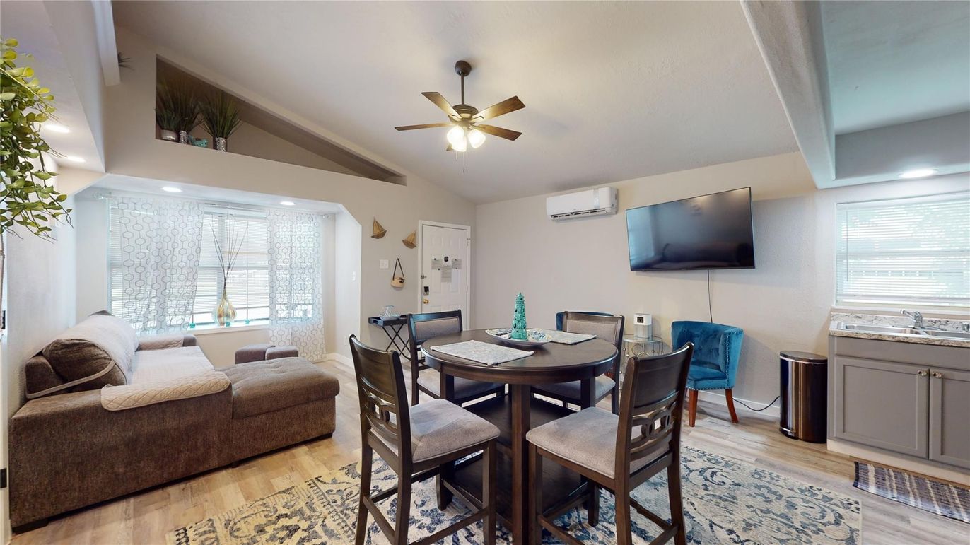 Dining room, Interior, Recessed Lighting, Wood Texture Flooring