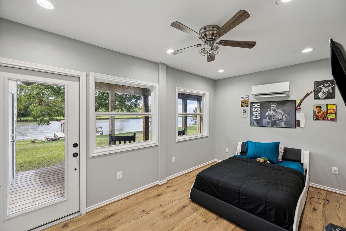 Bedroom, Interior, Recessed Lighting, Water, Wood Texture Flooring